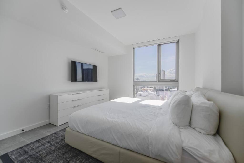 Stylish Stay In The Heart Of Miami - Walk To Bayside & Bayfront Park Exterior photo