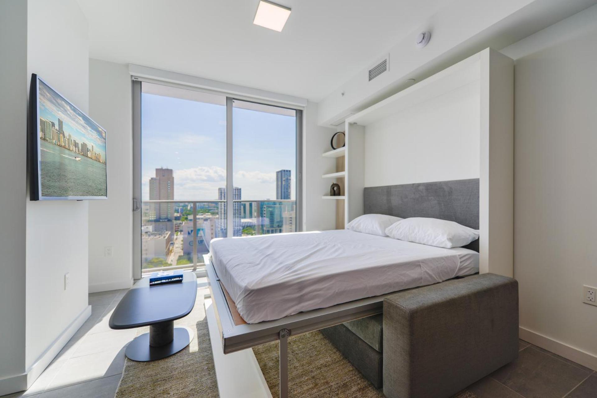 Stylish Stay In The Heart Of Miami - Walk To Bayside & Bayfront Park Exterior photo