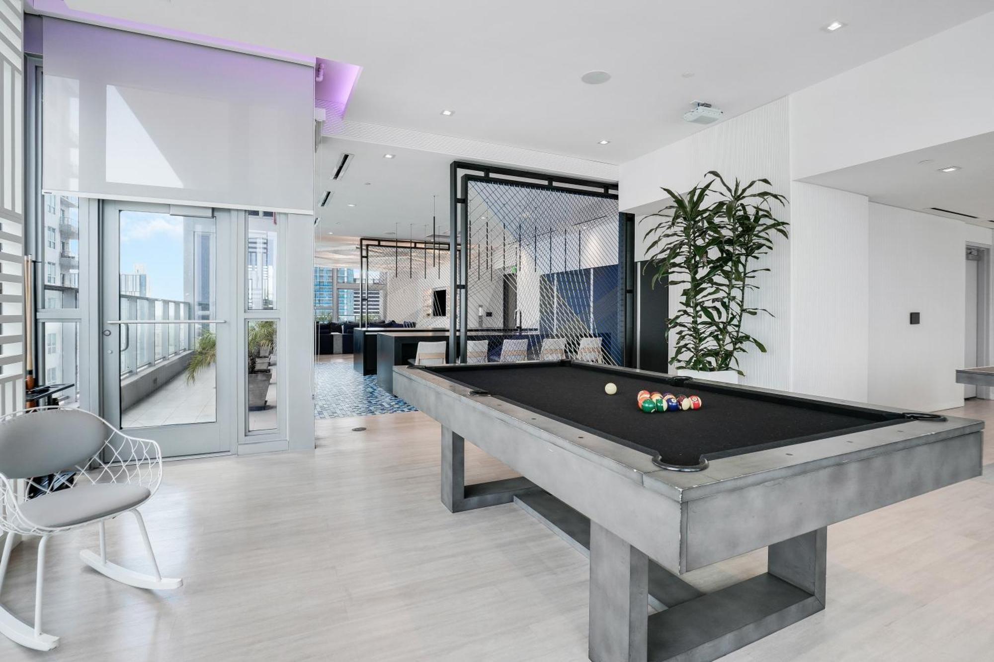Stylish Stay In The Heart Of Miami - Walk To Bayside & Bayfront Park Exterior photo