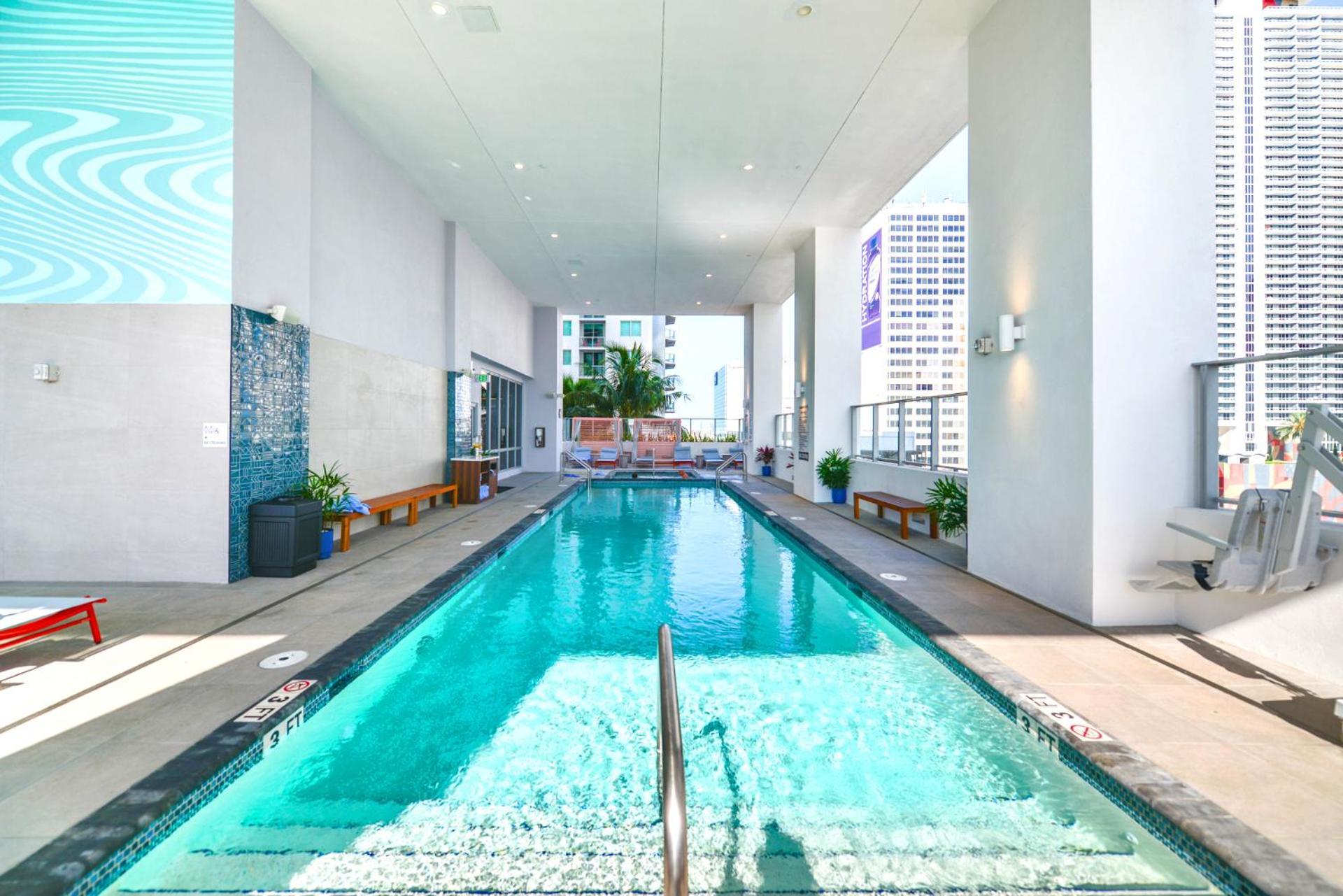 Stylish Stay In The Heart Of Miami - Walk To Bayside & Bayfront Park Exterior photo