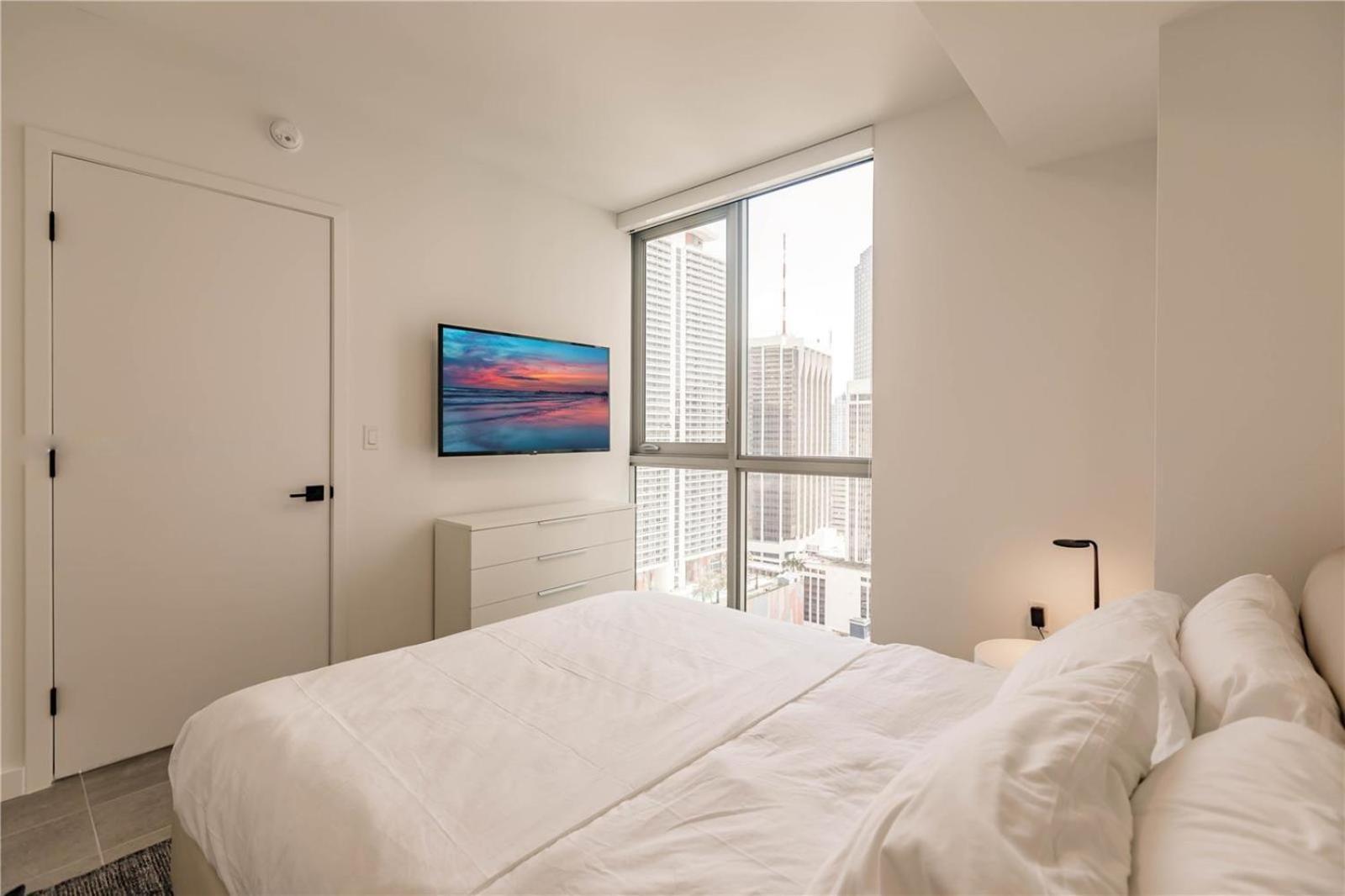 Stylish Stay In The Heart Of Miami - Walk To Bayside & Bayfront Park Exterior photo