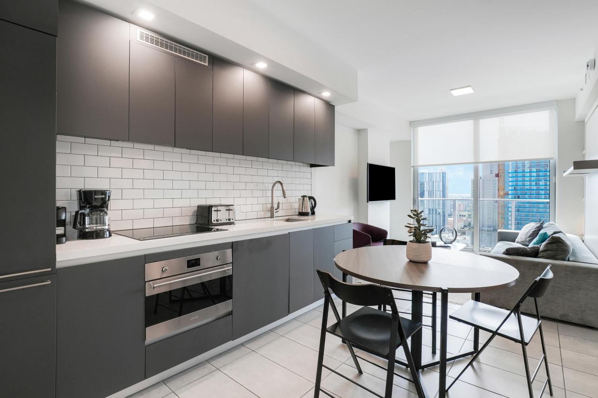 Stylish Stay In The Heart Of Miami - Walk To Bayside & Bayfront Park Exterior photo