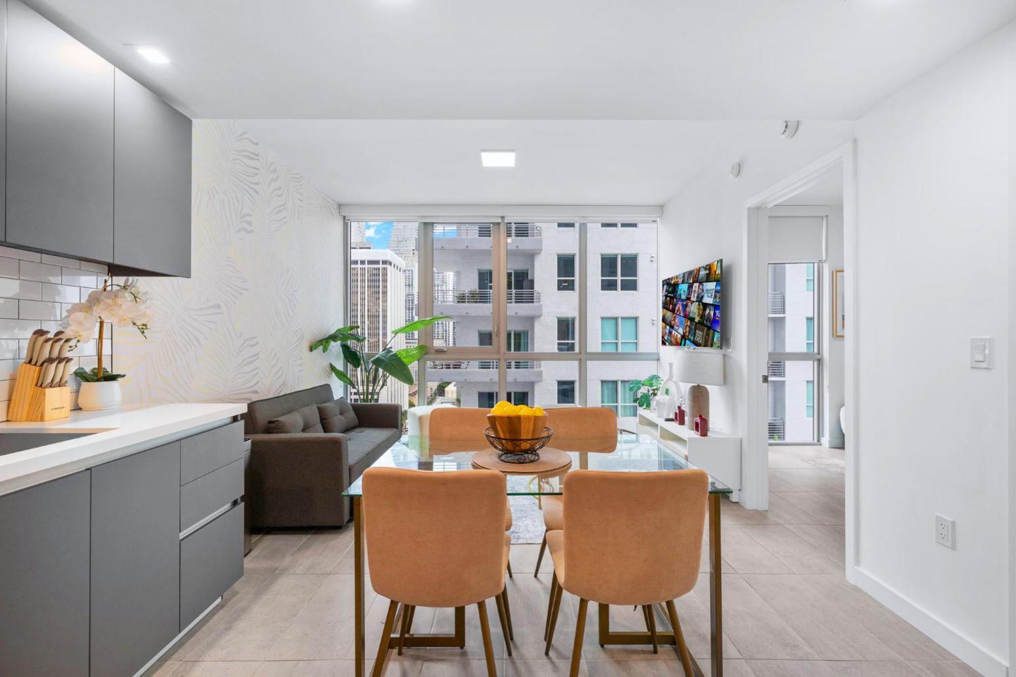 Stylish Stay In The Heart Of Miami - Walk To Bayside & Bayfront Park Exterior photo