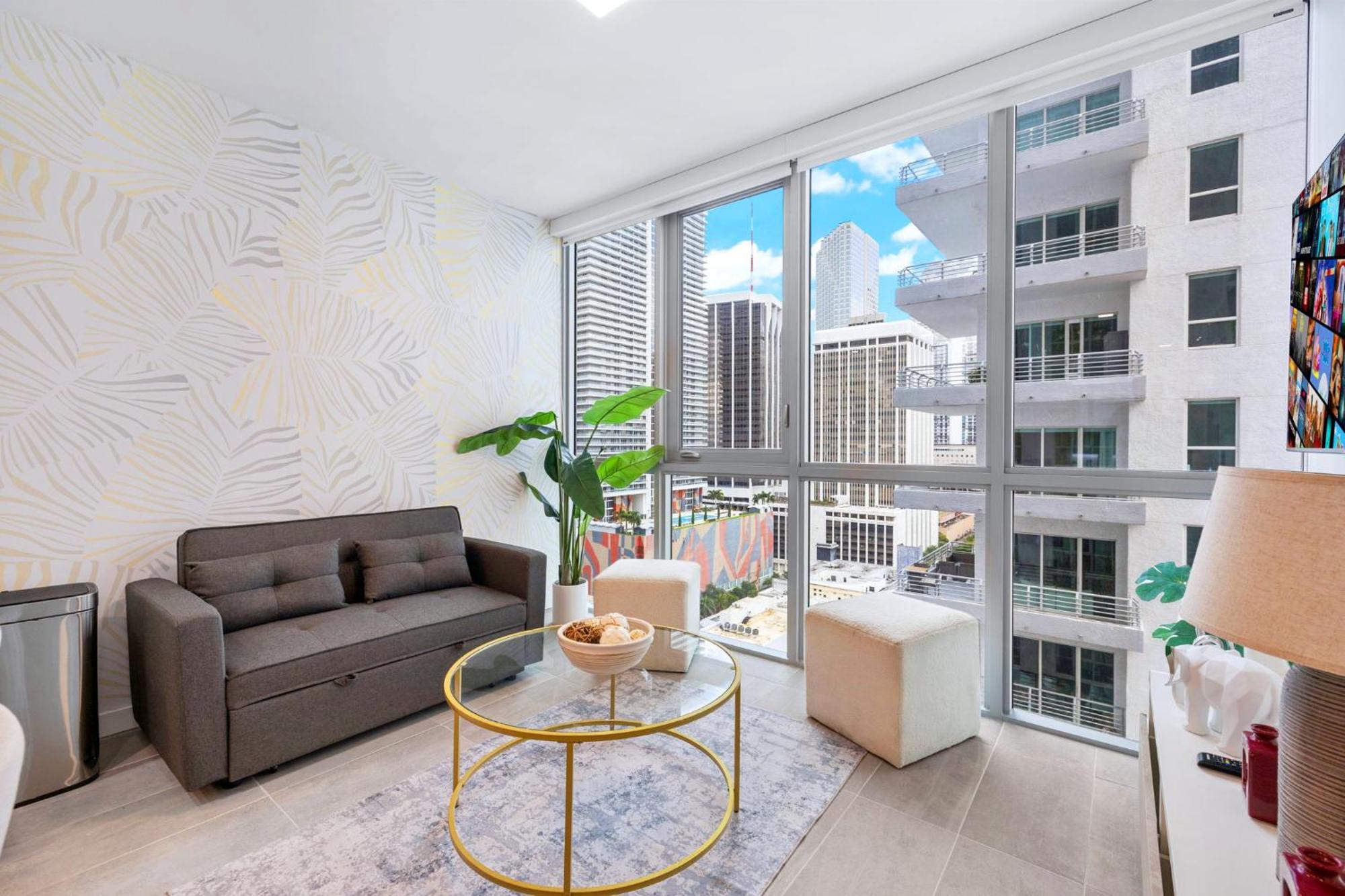 Stylish Stay In The Heart Of Miami - Walk To Bayside & Bayfront Park Exterior photo