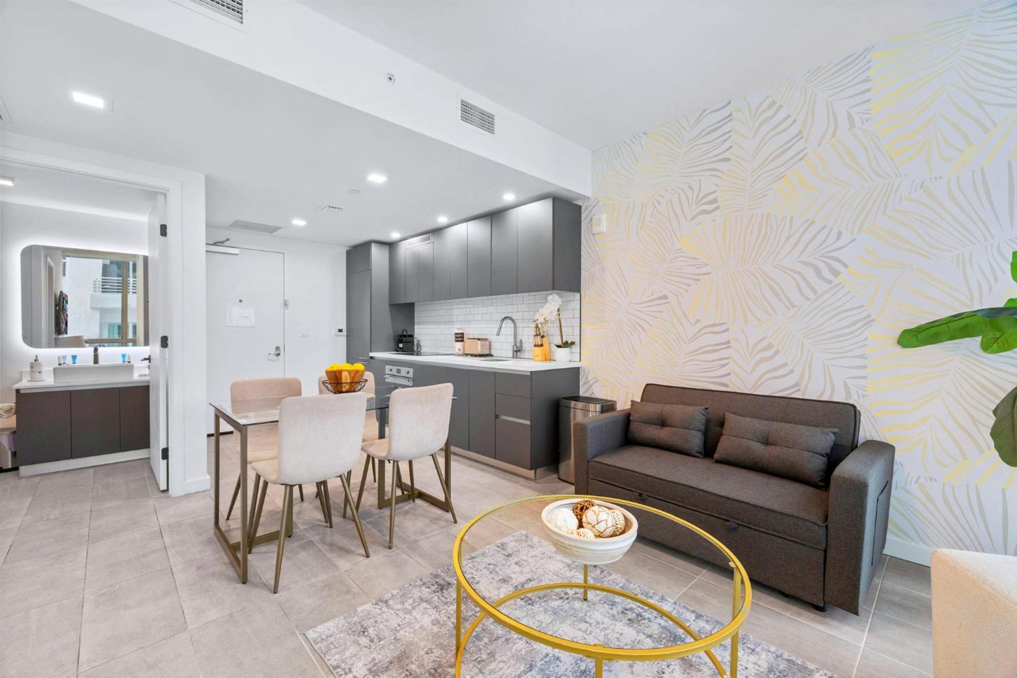 Stylish Stay In The Heart Of Miami - Walk To Bayside & Bayfront Park Exterior photo