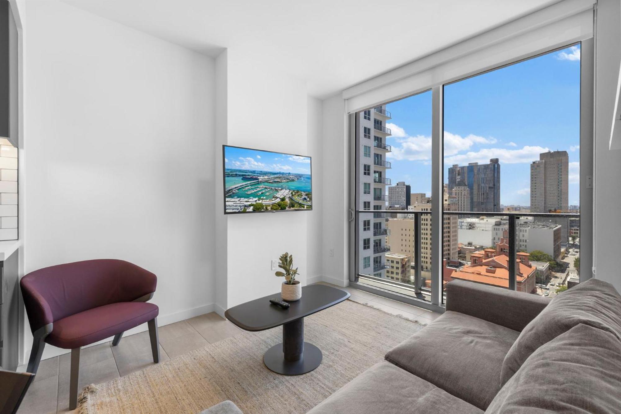Stylish Stay In The Heart Of Miami - Walk To Bayside & Bayfront Park Exterior photo