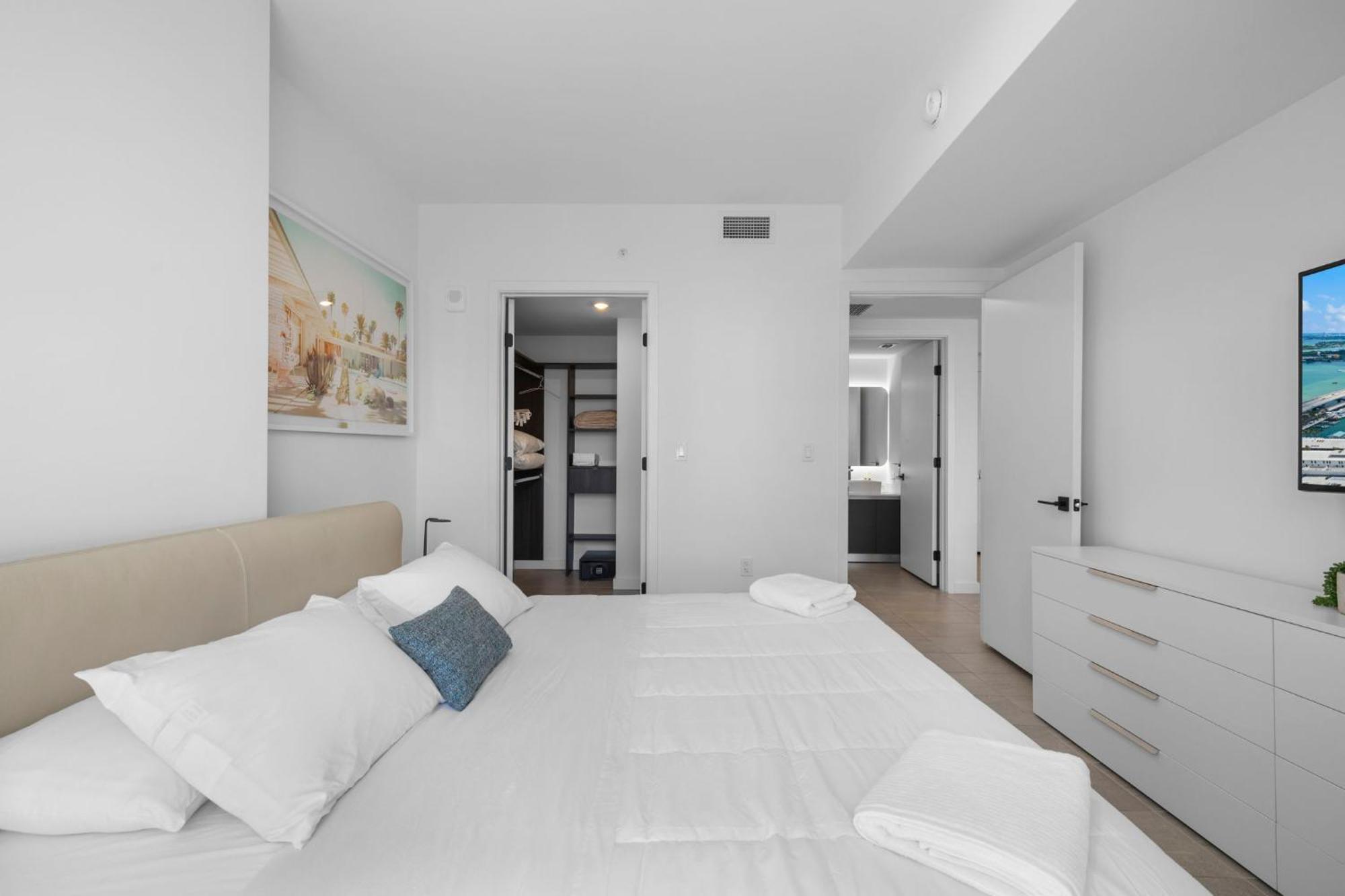 Stylish Stay In The Heart Of Miami - Walk To Bayside & Bayfront Park Exterior photo