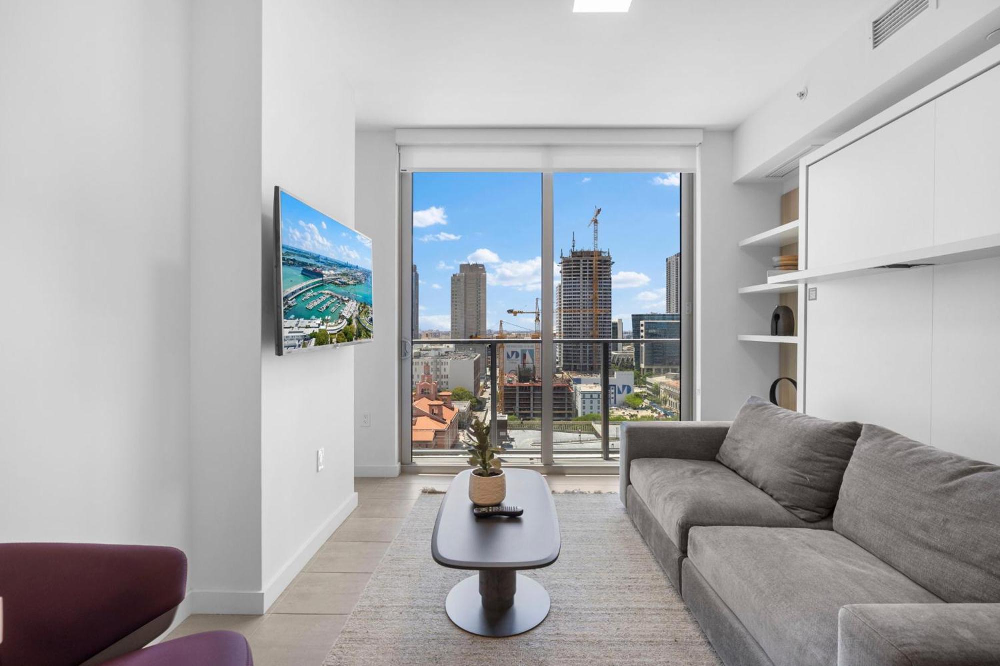 Stylish Stay In The Heart Of Miami - Walk To Bayside & Bayfront Park Exterior photo